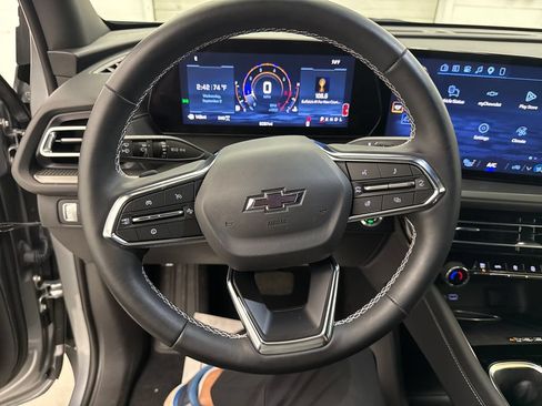 Used 2026 Chevrolet Traverse LT w/ Midnight/Sport Edition AWD/4WD image 14