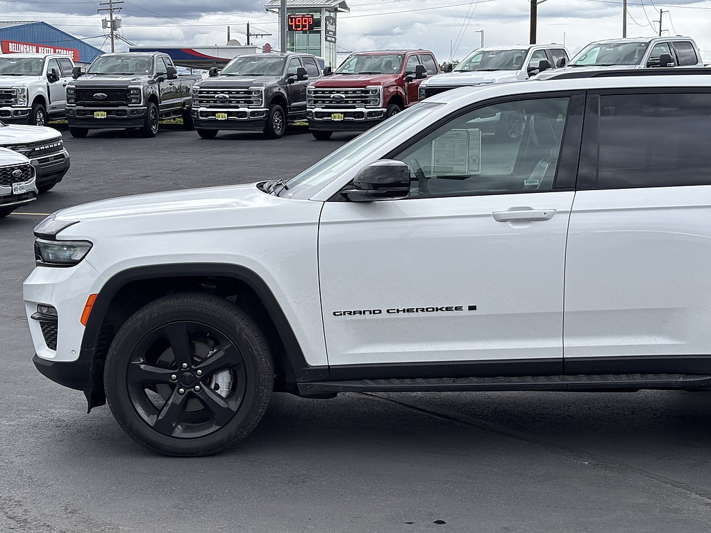 Used 2024 Jeep Grand Cherokee Limited w/ Luxury Tech Group II AWD/4WD image 10