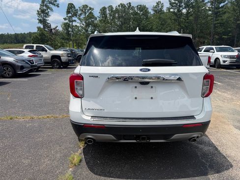 Used 2021 Ford Explorer Limited w/ Equipment Group 301A RWD image 6