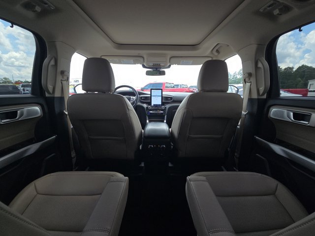 Certified 2023 Ford Explorer Limited w/ Limited Technology Package RWD image 23