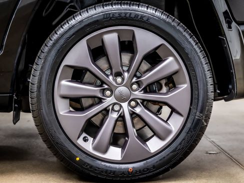 Used 2020 Jeep Cherokee High Altitude AWD/4WD image 33