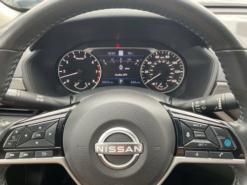 Used 2023 Nissan Altima 2.5 SV w/ SV Premium Package AWD/4WD image 13
