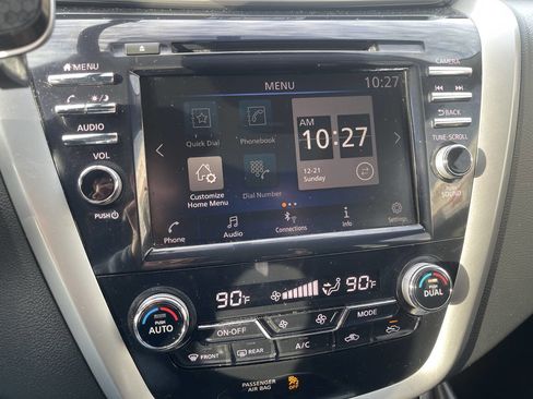 Used 2019 Nissan Murano S image 26