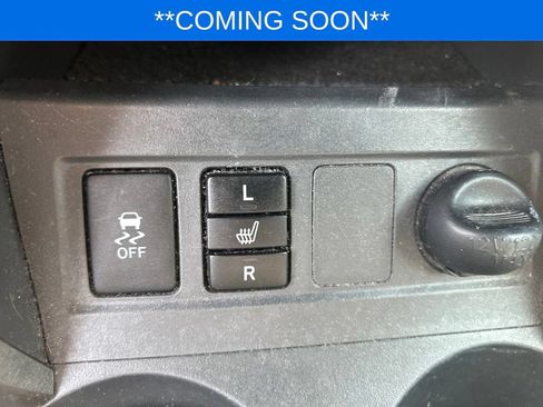 Used 2011 Toyota RAV4 Limited w/ Limited Extra Value Pkg AWD/4WD image 16