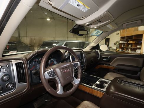 Used 2018 GMC Sierra 1500 SLT image 9