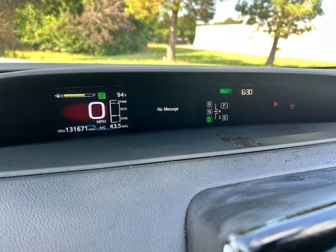 Used 2016 Toyota Prius Two image 21