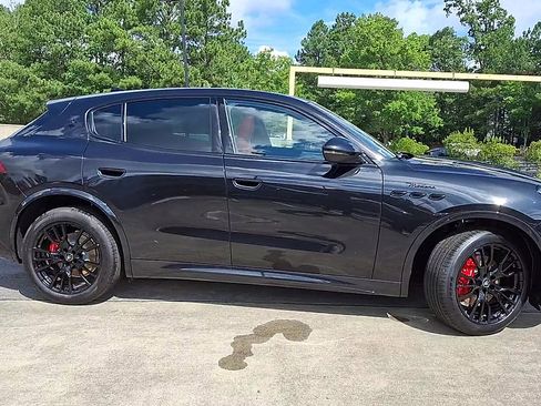 New 2025 Maserati Grecale Modena image 9