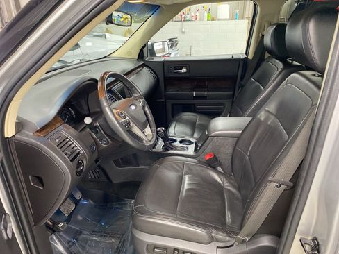 Used 2018 Ford Flex Limited image 35
