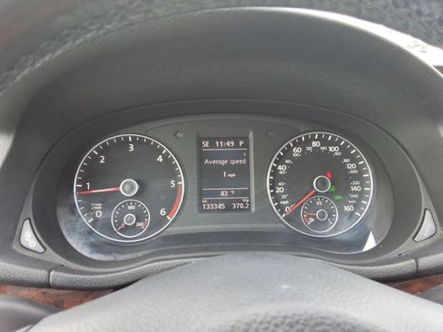 Used 2013 Volkswagen Passat TDI SEL Premium image 14