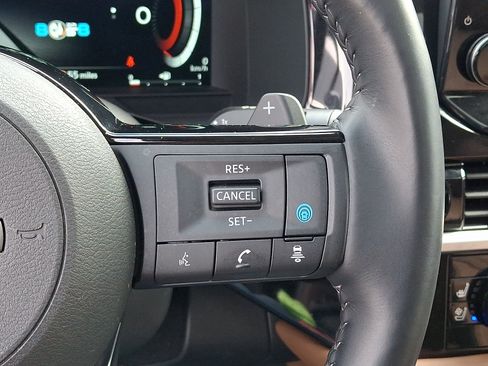 Used 2025 Nissan Pathfinder Platinum AWD/4WD image 27