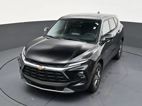 Used 2024 Chevrolet Blazer LT FWD image 19