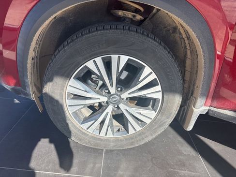 Used 2023 Nissan Rogue SV image 7