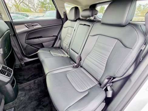 Used 2024 Kia Sportage SX image 28