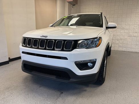 Used 2019 Jeep Compass Latitude w/ Popular Equipment Group AWD/4WD image 37