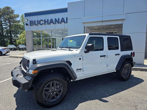 Used 2025 Jeep Wrangler Unlimited Sport AWD/4WD image 1