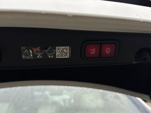 Used 2023 Mercedes-Benz E 450 4MATIC Sedan image 10