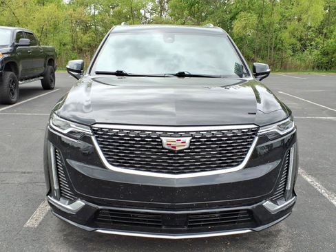 Used 2023 Cadillac XT6 Premium Luxury w/ Technology Package AWD/4WD image 3