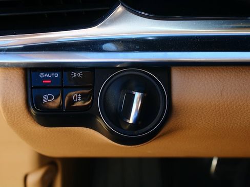 Used 2021 Porsche Panamera 4S image 14