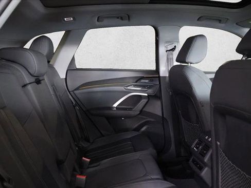 Used 2025 Audi Q5 Premium w/ Premium Plus AWD/4WD image 24