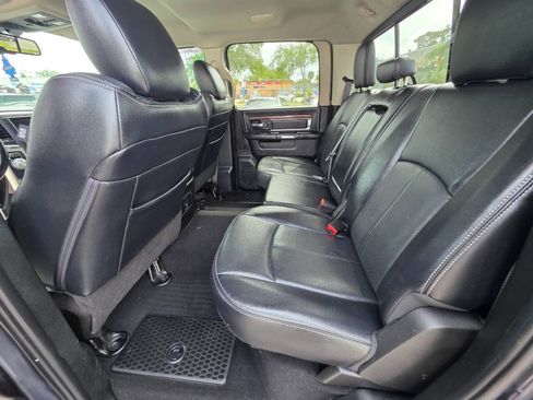 Used 2018 RAM 1500 Laramie RWD image 11