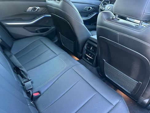 Used 2022 BMW 330i Sedan w/ Driving Assistance Package RWD image 17