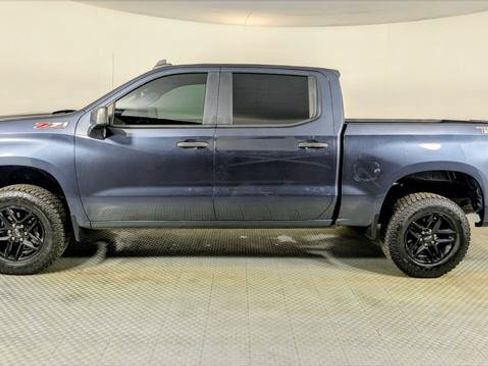 Used 2020 Chevrolet Silverado 1500 Custom Trail Boss w/ Custom Convenience Package AWD/4WD image 3
