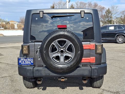 Used 2017 Jeep Wrangler Unlimited Sport w/ Quick Order Package 23S AWD/4WD image 5