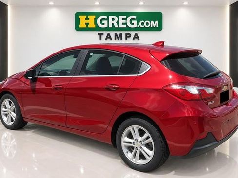 Used 2018 Chevrolet Cruze LT w/ Convenience Package FWD image 2
