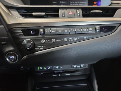 Used 2019 Lexus ES 350 w/ Premium Package FWD image 25