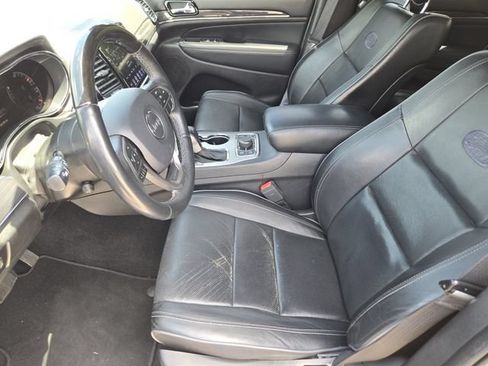 Used 2019 Jeep Grand Cherokee Overland AWD/4WD image 14