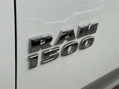Used 2015 RAM 1500 Laramie w/ Convenience Group image 8