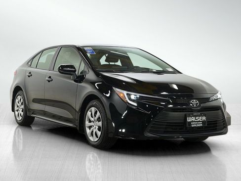 Used 2026 Toyota Corolla LE image 7