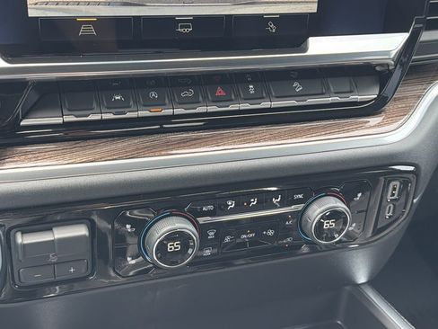 New 2026 Chevrolet Silverado 1500 RST w/ All Star Edition Plus AWD/4WD image 6