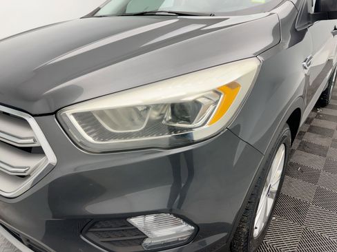 Used 2018 Ford Escape SEL image 11