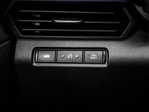 Used 2024 Nissan Altima 2.5 SR FWD image 29