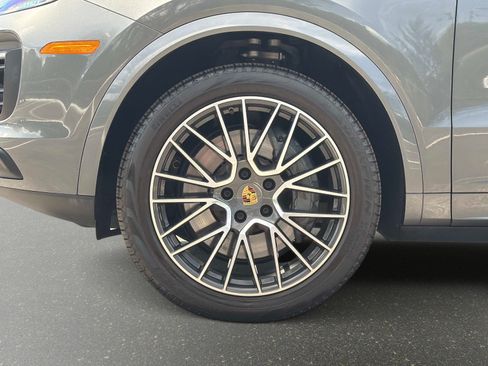 Used 2019 Porsche Cayenne S AWD/4WD image 11