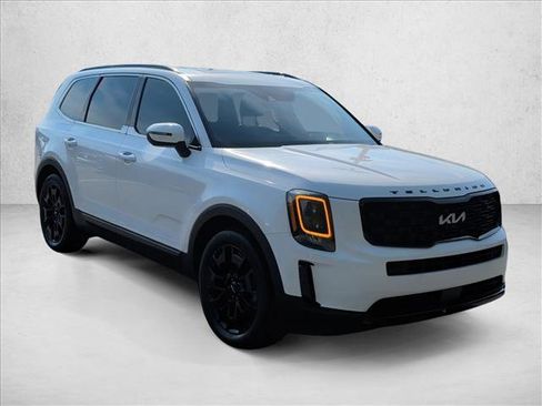 Used 2022 Kia Telluride EX w/ EX Premium Package AWD/4WD image 3
