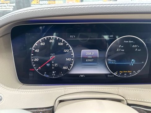 Used 2020 Mercedes-Benz S 560 Sedan image 3