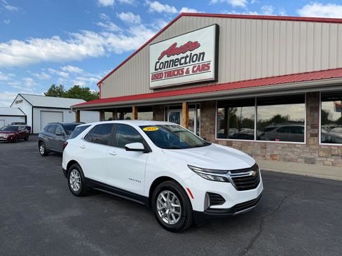 Used 2022 Chevrolet Equinox LT image 2