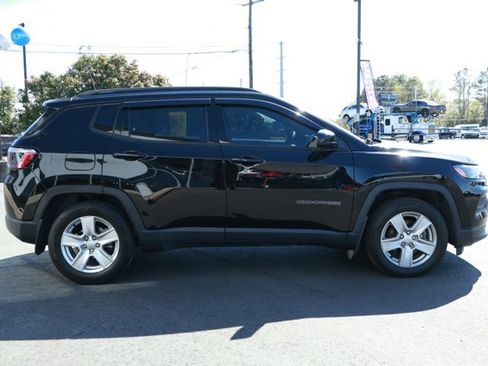 Used 2022 Jeep Compass Latitude image 4