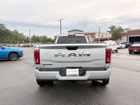 New 2026 RAM 3500 Big Horn AWD/4WD image 4