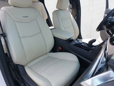 Used 2025 Cadillac XT6 Sport w/ LPO, Floor Liner Package image 10