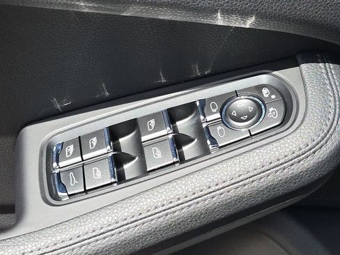 Used 2021 Porsche Macan S AWD/4WD image 22