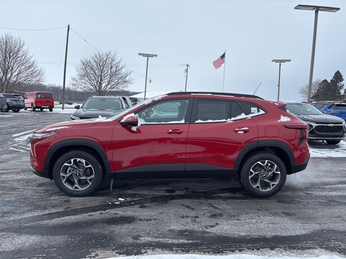 New 2026 Chevrolet Trax LT image 7