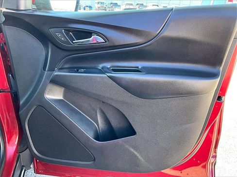 Used 2019 Chevrolet Equinox LT w/ LPO, Floor Liner Package image 12