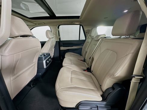Used 2024 Ford Expedition Max Limited image 29