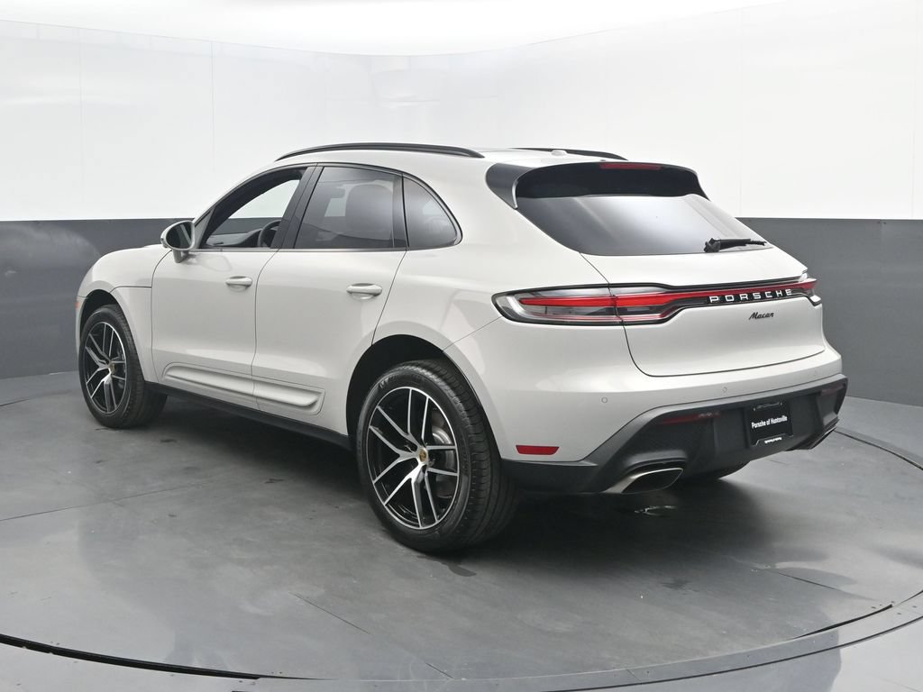 New 2026 Porsche Macan AWD/4WD image 3