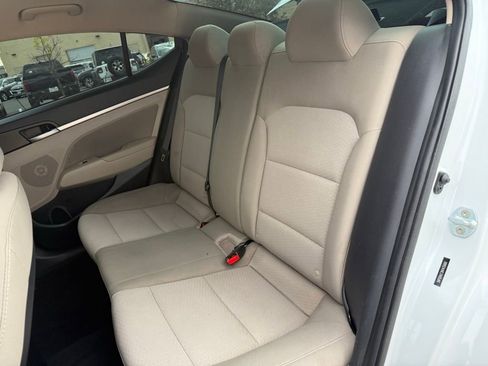 Used 2019 Hyundai Elantra SEL image 21
