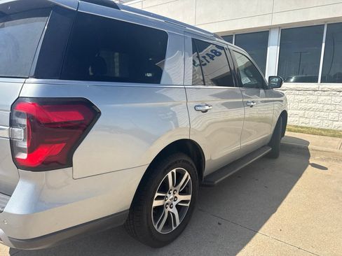 Used 2024 Ford Expedition Limited RWD image 4