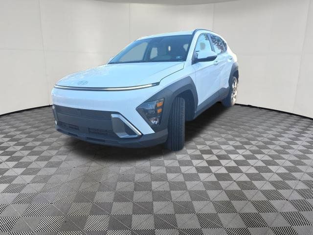 Used 2025 Hyundai Kona SEL AWD/4WD image 4